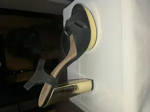 Zapato Dorado
